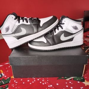 Nike Air Jordan 1 Mid Shadow Grey Black White